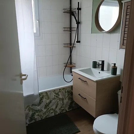 Apartment Cosy 4 Pers Aux Minimes La Rochelle (Charente-Maritime)